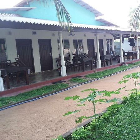 Theepan'S Home Nilaveli Extérieur photo