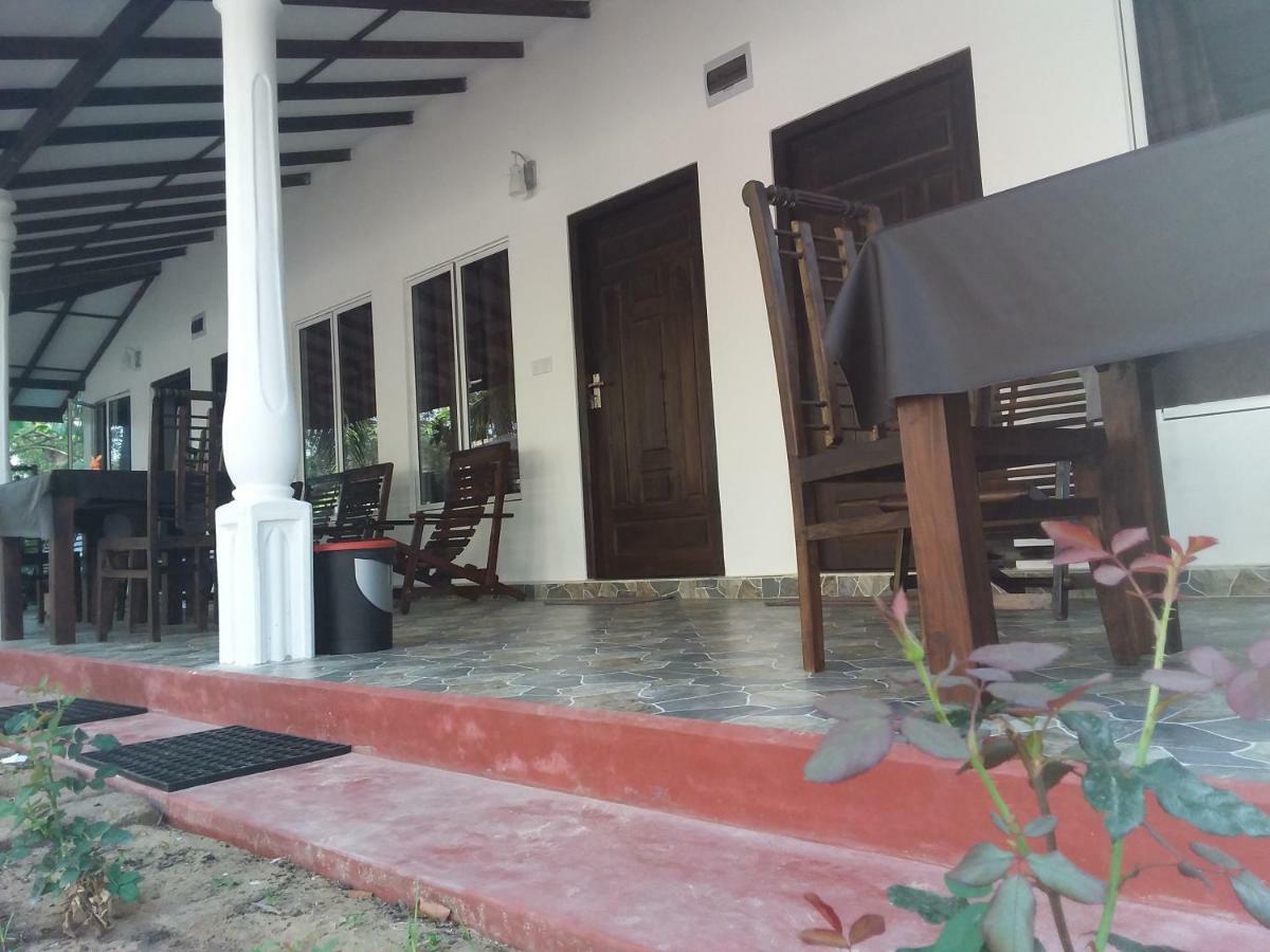 Theepan'S Home Nilaveli Extérieur photo